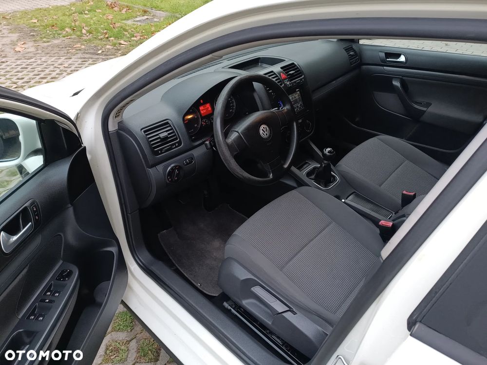 Volkswagen Golf - 11
