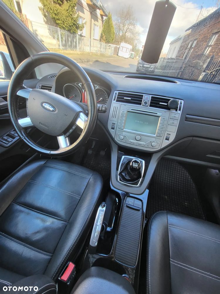 Ford Kuga 2.0 TDCi 4x4 Titanium - 10