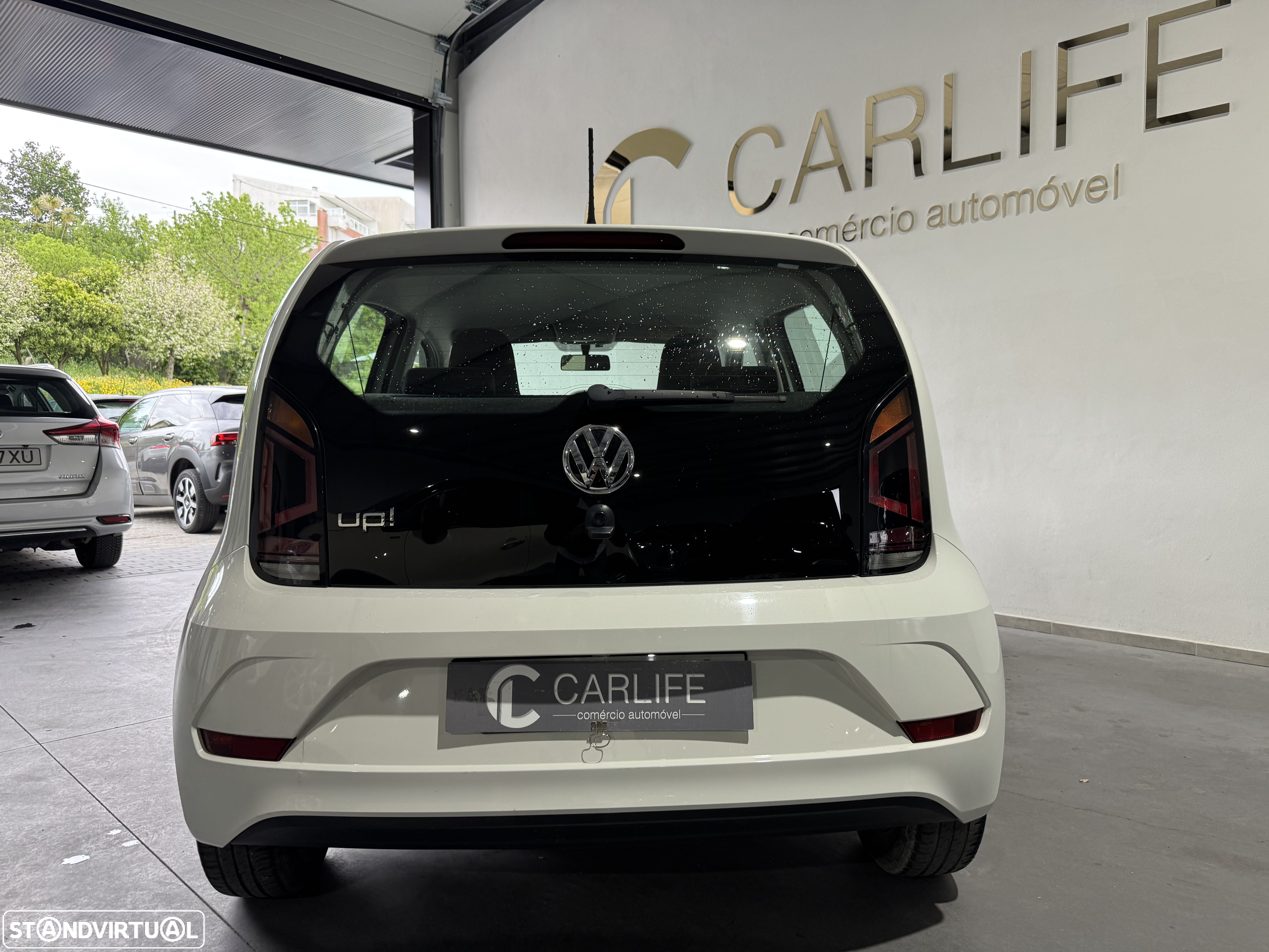 VW Up! Active - 5
