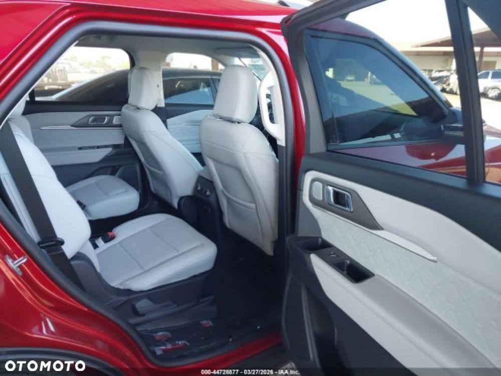 Ford Explorer - 13