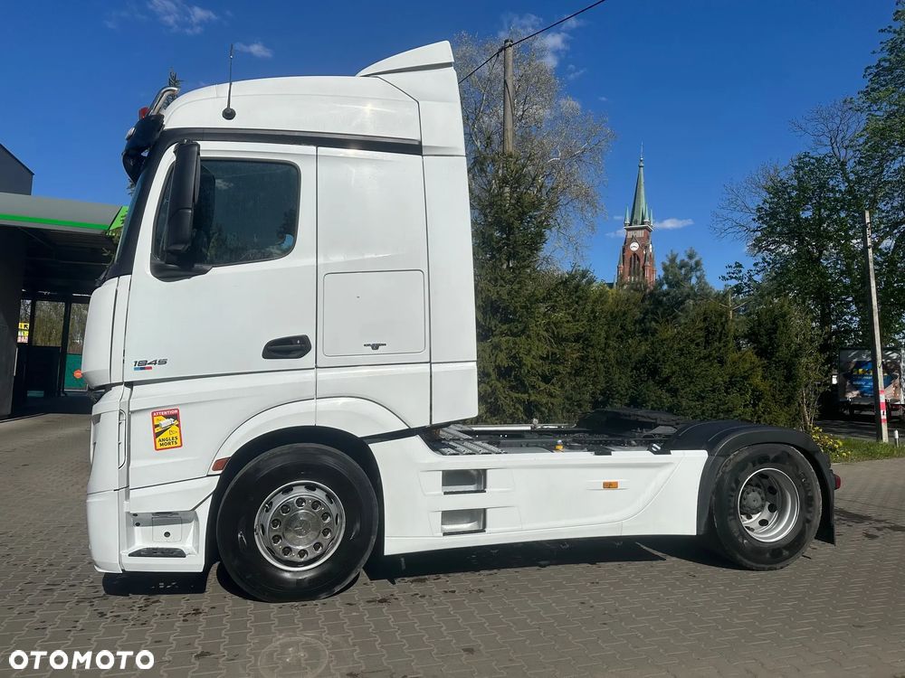 Mercedes-Benz 1845 ADR - 18