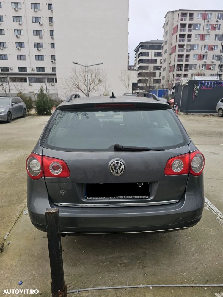 Volkswagen Passat Variant 2.0 TDI Trendline DPF DSG - 12