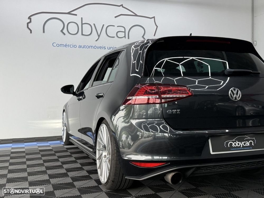 VW Golf 2.0 TSi GTi DSG - 11