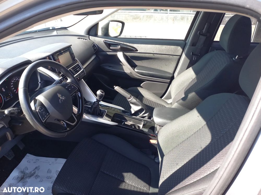 Mitsubishi Eclipse-Cross 1.5-litre 16-valve DOHC MIVEC Inform - 10