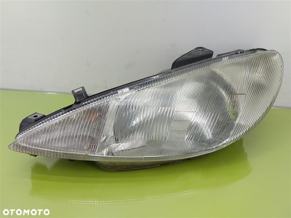 Reflektor lampa przód lewa Peugeot 206 1998-2009 WERSJA EUROPEJSKA - 1