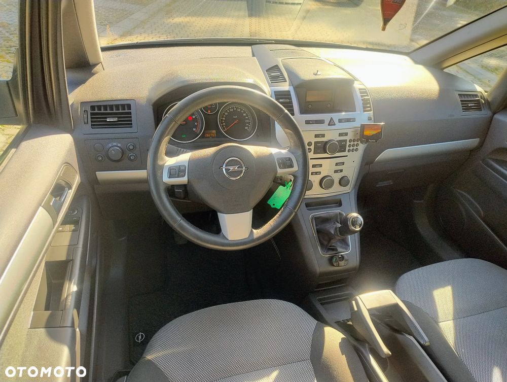 Opel Zafira 1.8 Enjoy - 12