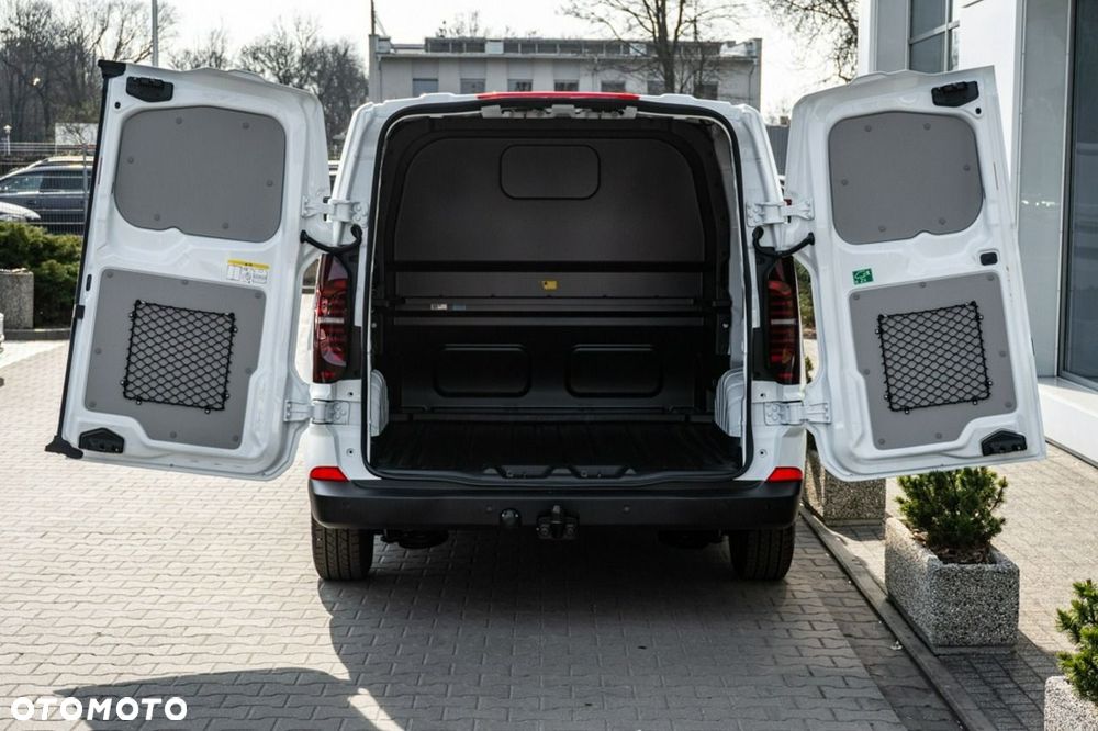 Volkswagen Transporter - 11
