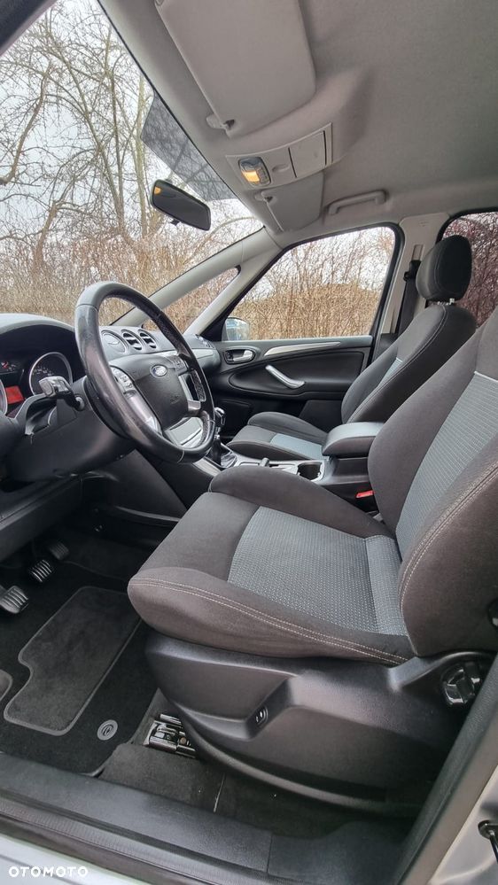 Ford S-Max 2.0 TDCi DPF Champions Edition - 13