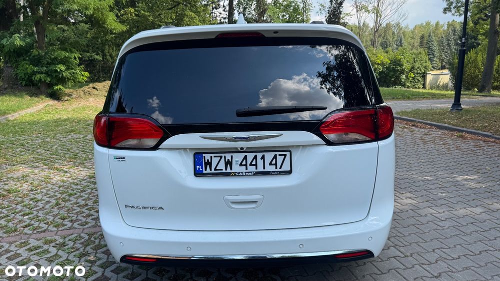 Chrysler Pacifica - 9