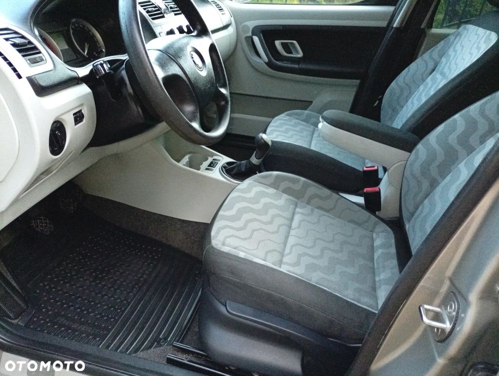 Skoda Roomster 1.4 TDI Comfort - 12