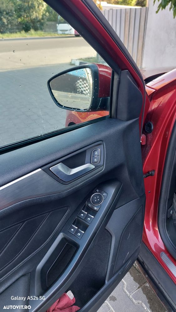 Ford Focus 1.0 EcoBoost MHEV Titanium - 4