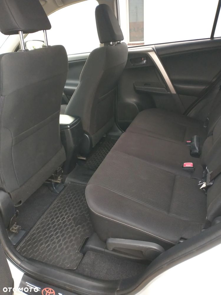Toyota RAV4 - 11