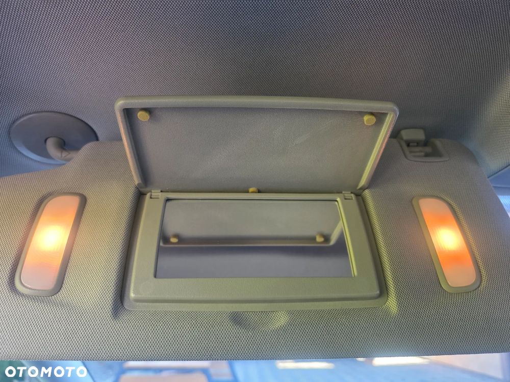 Opel Zafira - 38
