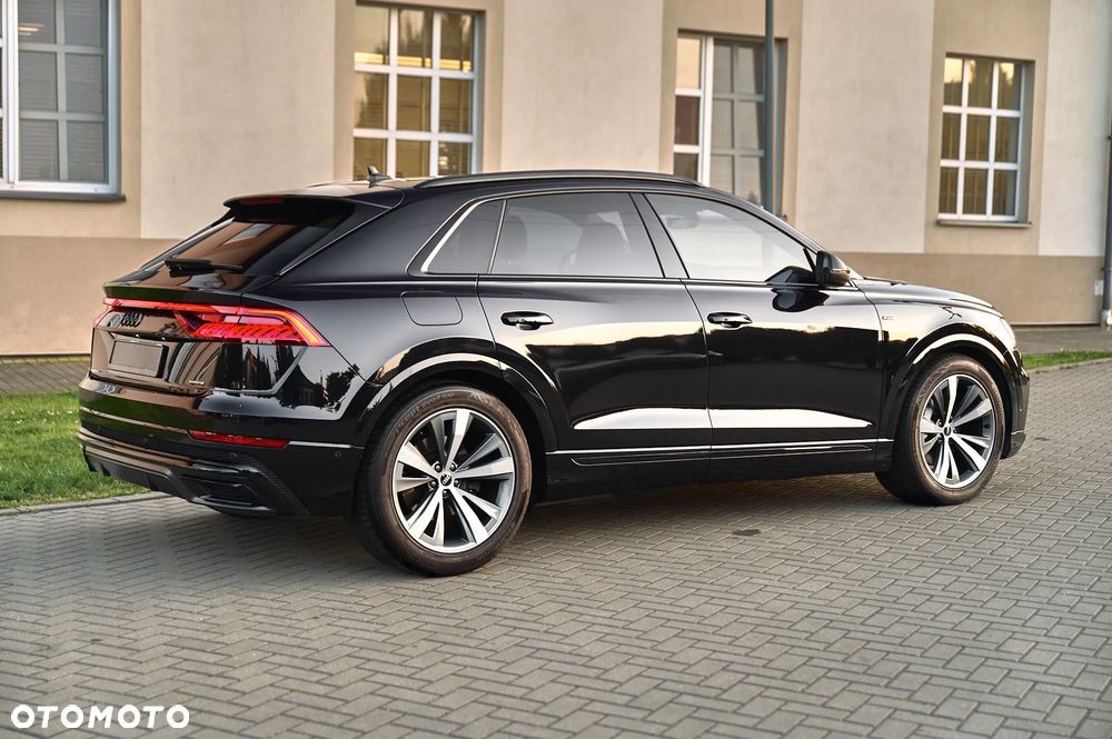 Audi Q8 - 11