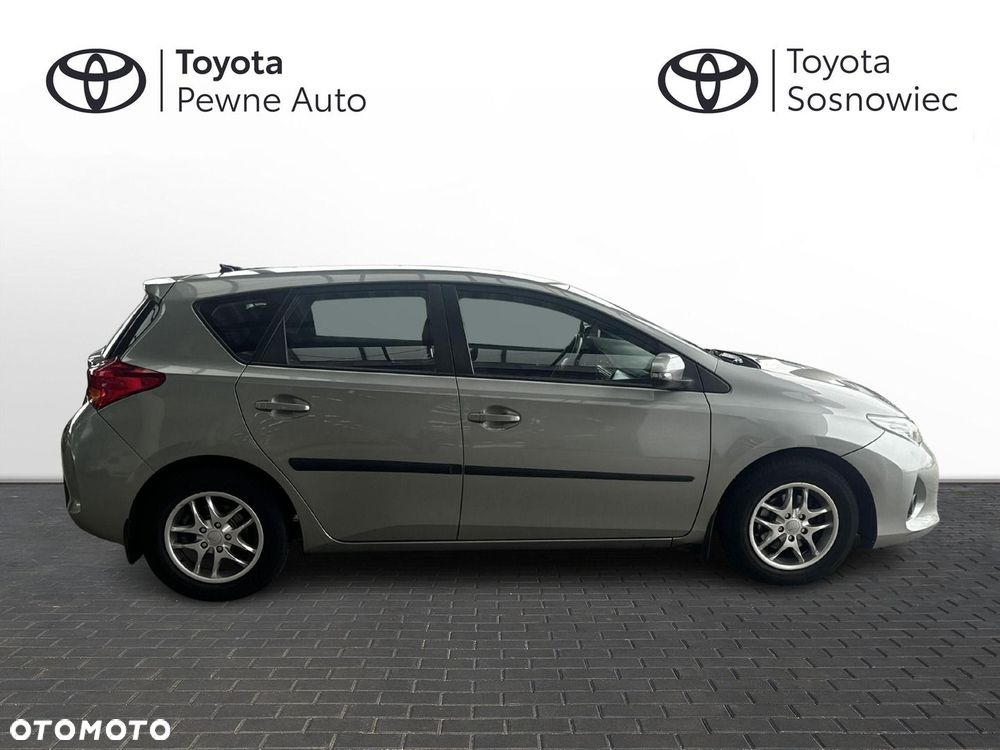 Toyota Auris - 8