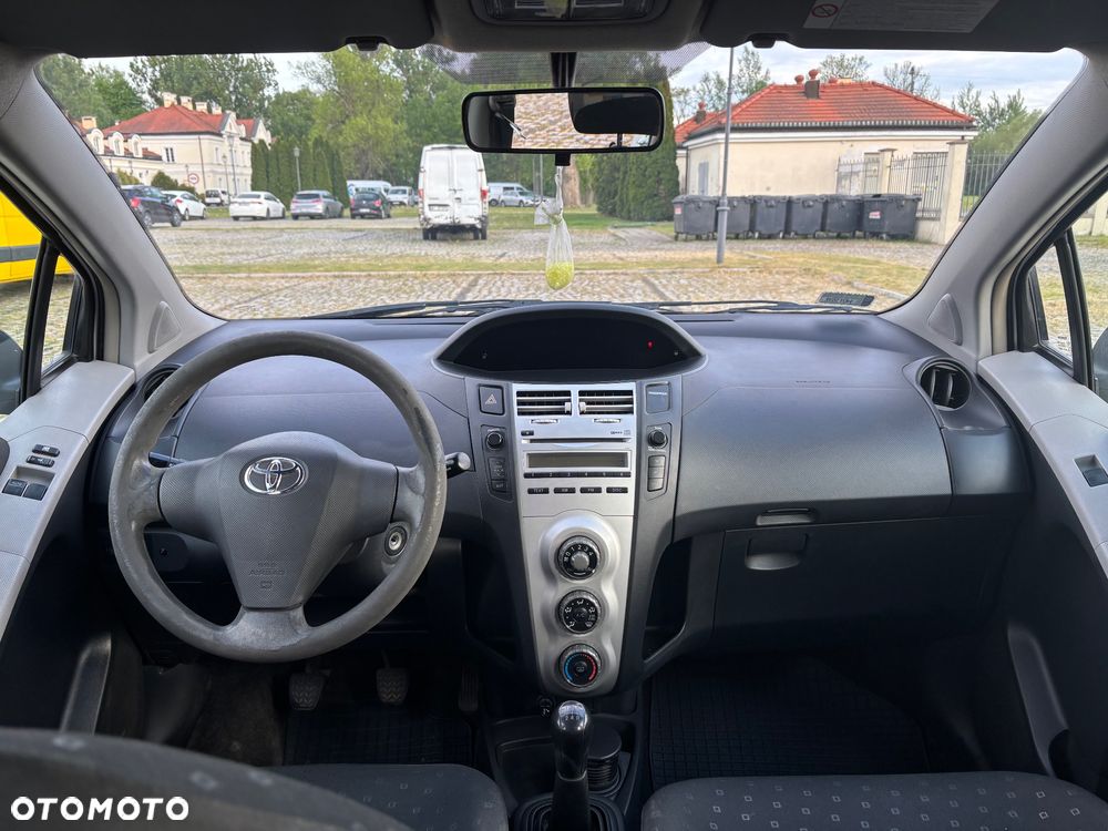 Toyota Yaris 1.4 D-4D Luna - 17