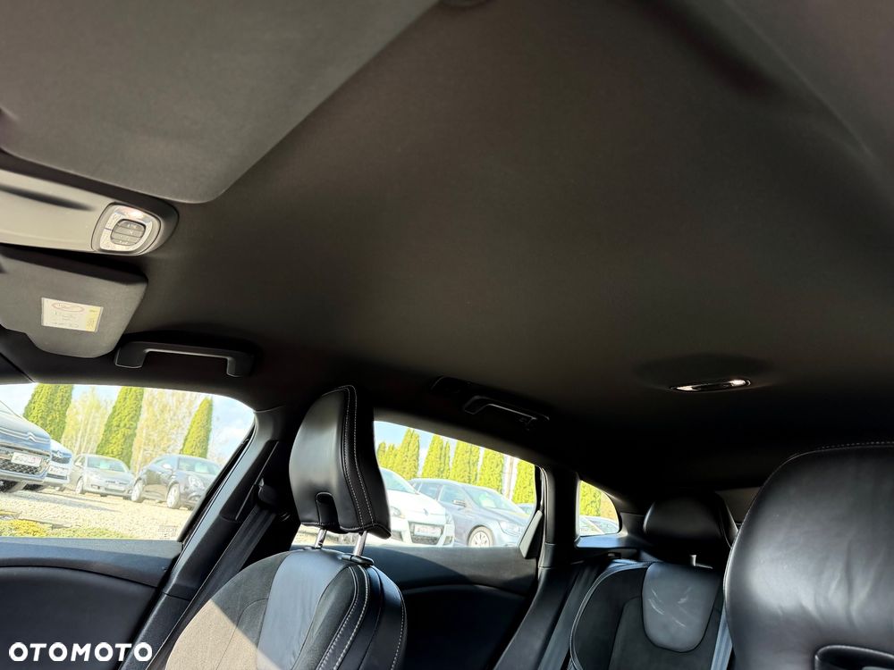 Volvo V40 D2 RDesign - 13