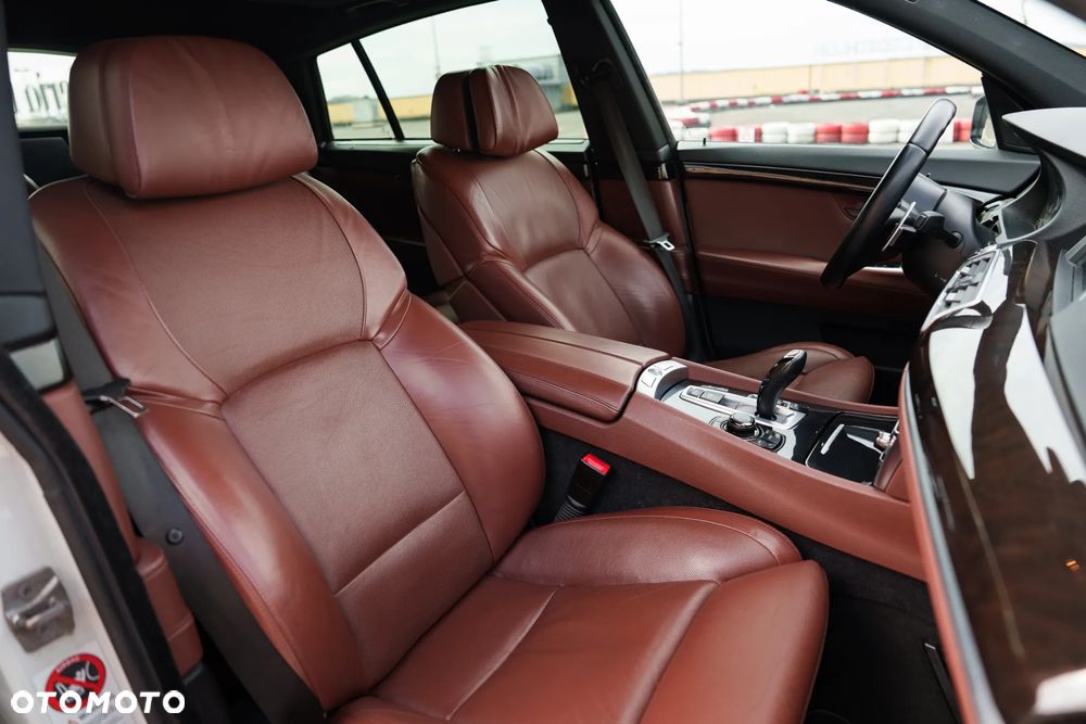 BMW 5GT 530d - 7