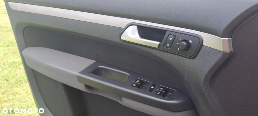 Volkswagen Touran 2.0 TDI DPF Life - 21