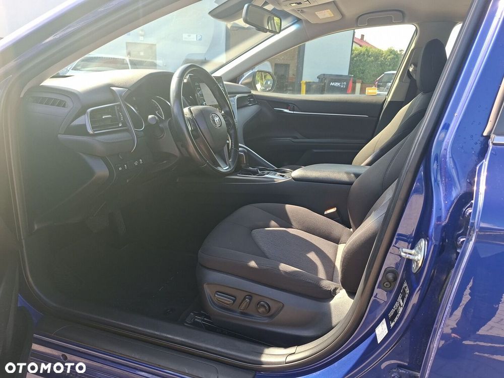 Toyota Camry 2.5 Hybrid Comfort CVT - 10