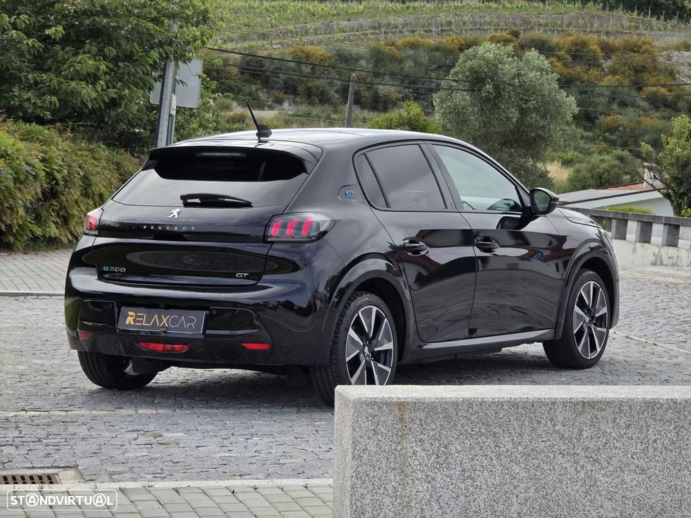Peugeot e-208 GT - 9