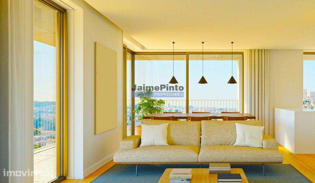 Apartamento, Último Piso, T4, de excelência, à RTP. Portugal, Vila ... - Grande imagem: 3/4