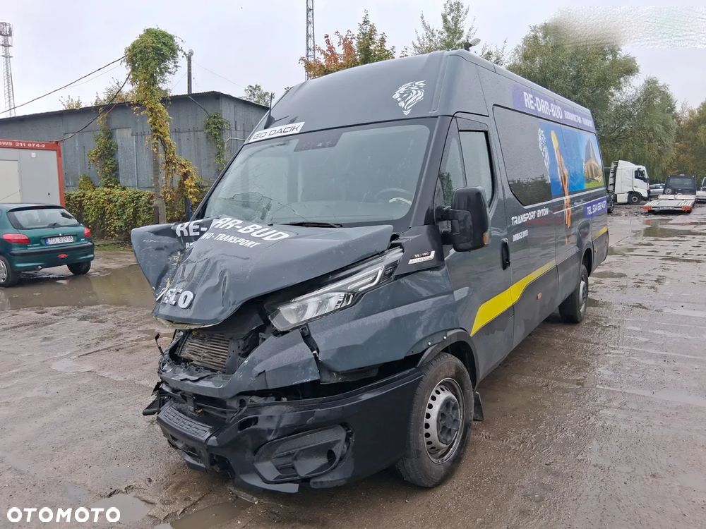 Iveco Daily 35s18 7 osobowy L4H3 - 2