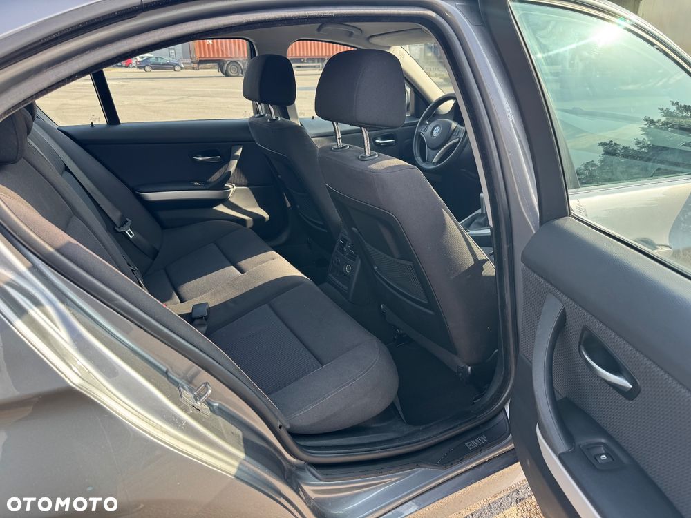 BMW Seria 3 - 23