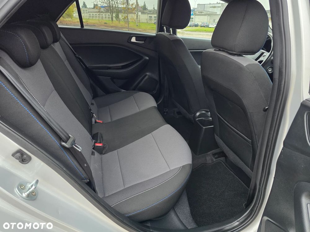 Hyundai i20 - 19