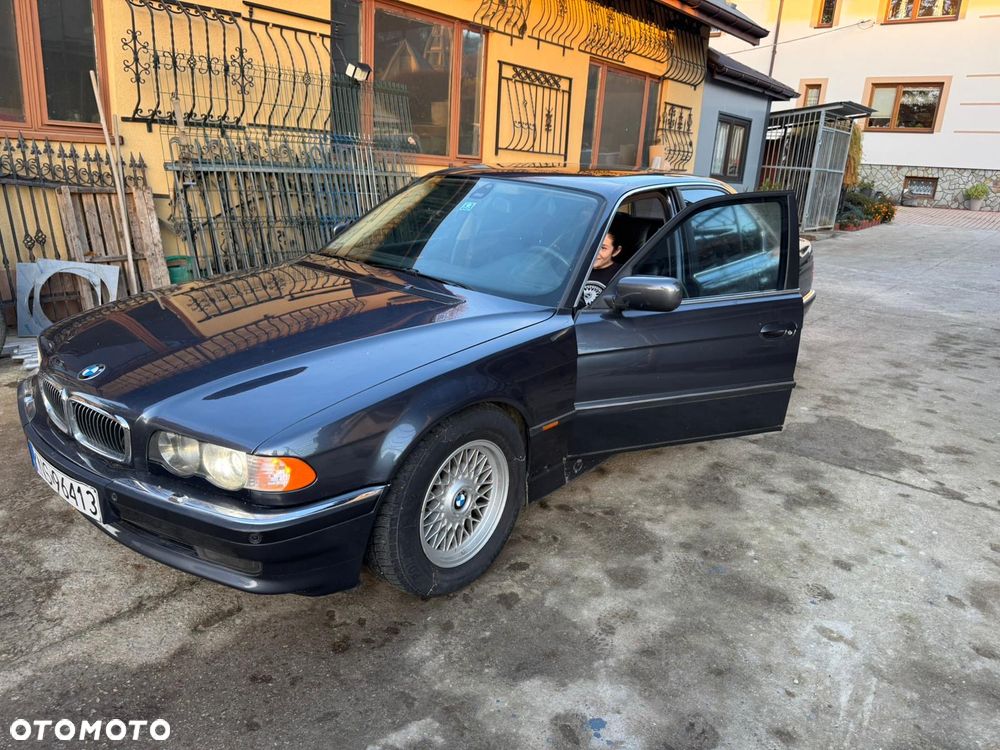 BMW Seria 7 740i - 10