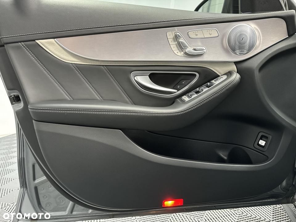 Mercedes-Benz Klasa C AMG 63 S AMG Speedshift MCT 9G - 11