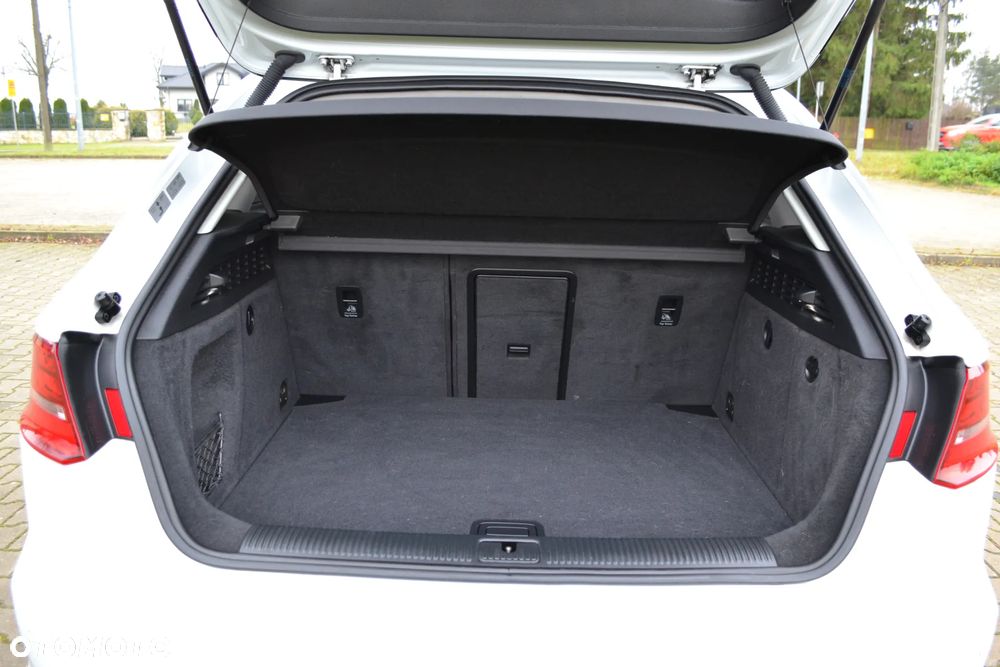 Audi A3 Sportback 1.6 TDI (clean diesel) S line Sportpaket - 22