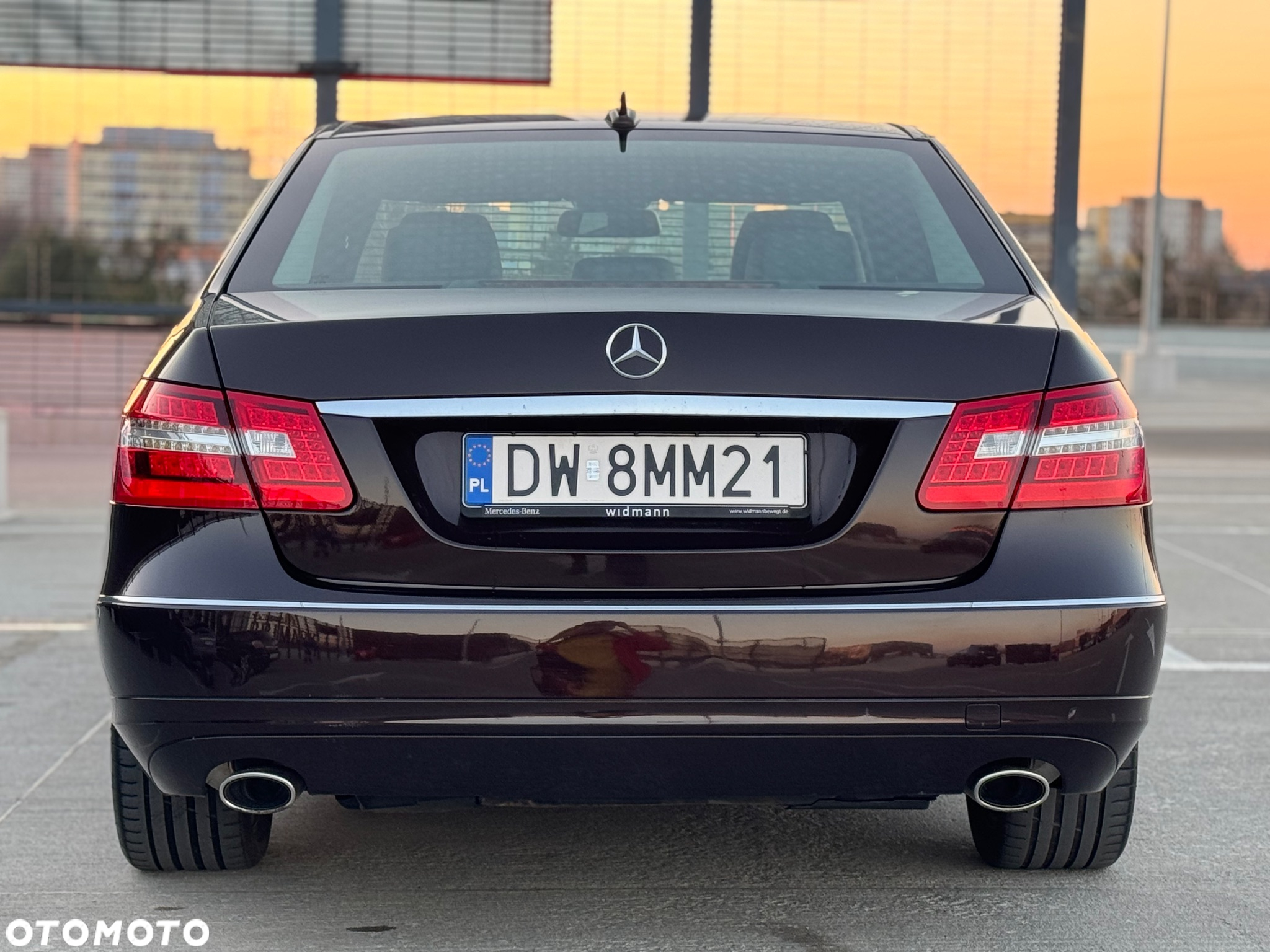 Mercedes-Benz Klasa E 350 CDI BlueEff Avantgarde - 23
