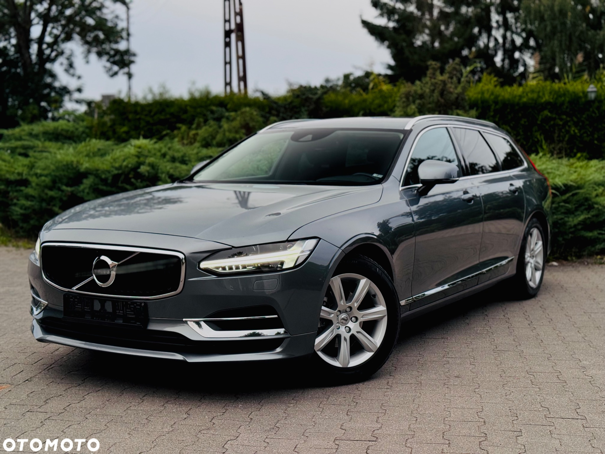Volvo V90 D3 Geartronic Momentum Pro - 14
