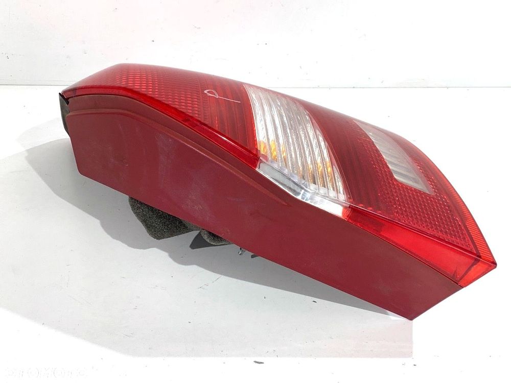 LAMPA PRAWY TYŁ  SKODA FABIA II (542) 2006 - 2014 1.2 12V 44 kW [60 KM] benzyna 2011 - 2014 - 2