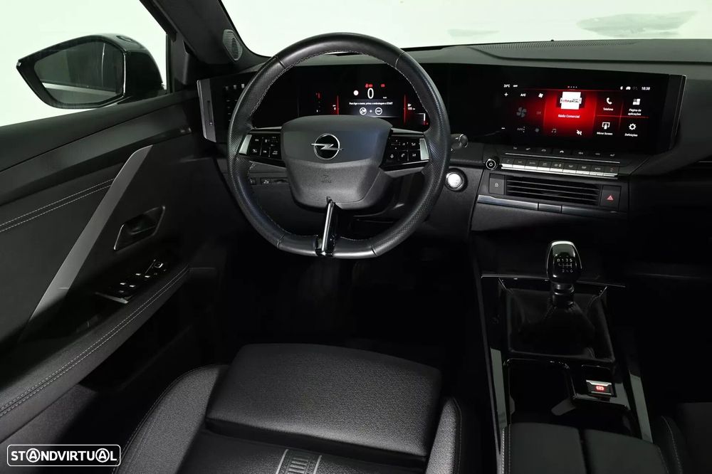 Opel Astra Sports Tourer - 12