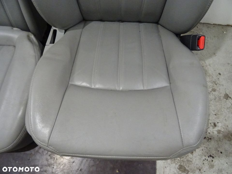 CHRYSLER 300C 04-10 KOMBI 3.0 CRD FOTELE GRZANE PRZÓD TYŁ - 7