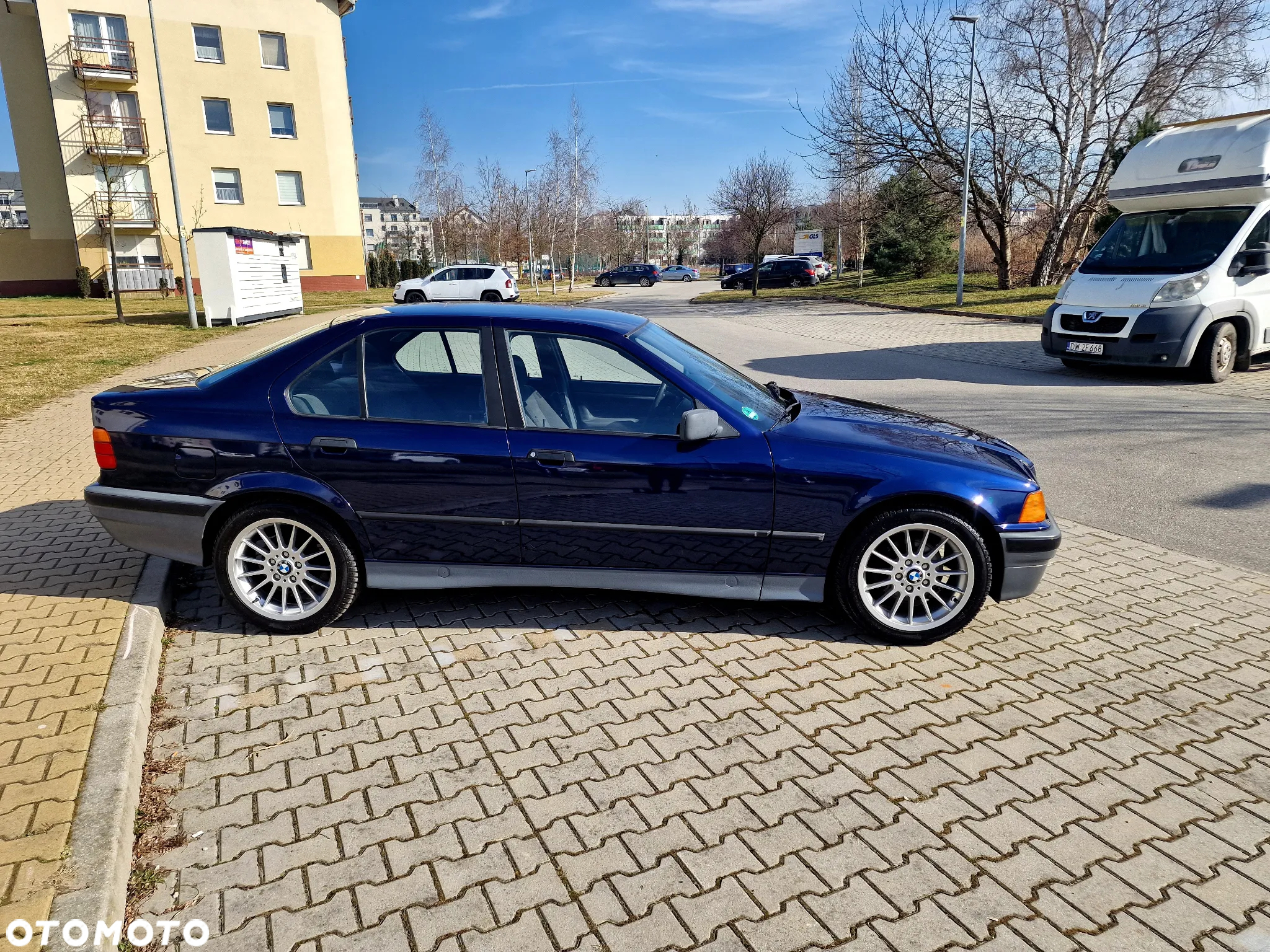 BMW Seria 3 318i - 29