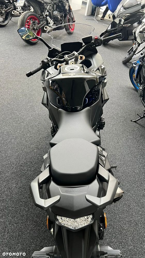 Suzuki GSX 1000 - 12