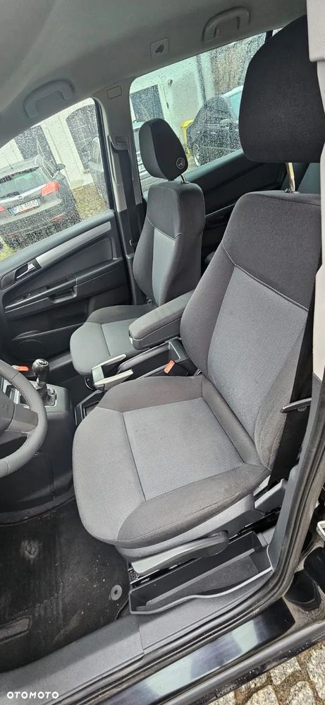 Opel Zafira 1.9 CDTI - 12