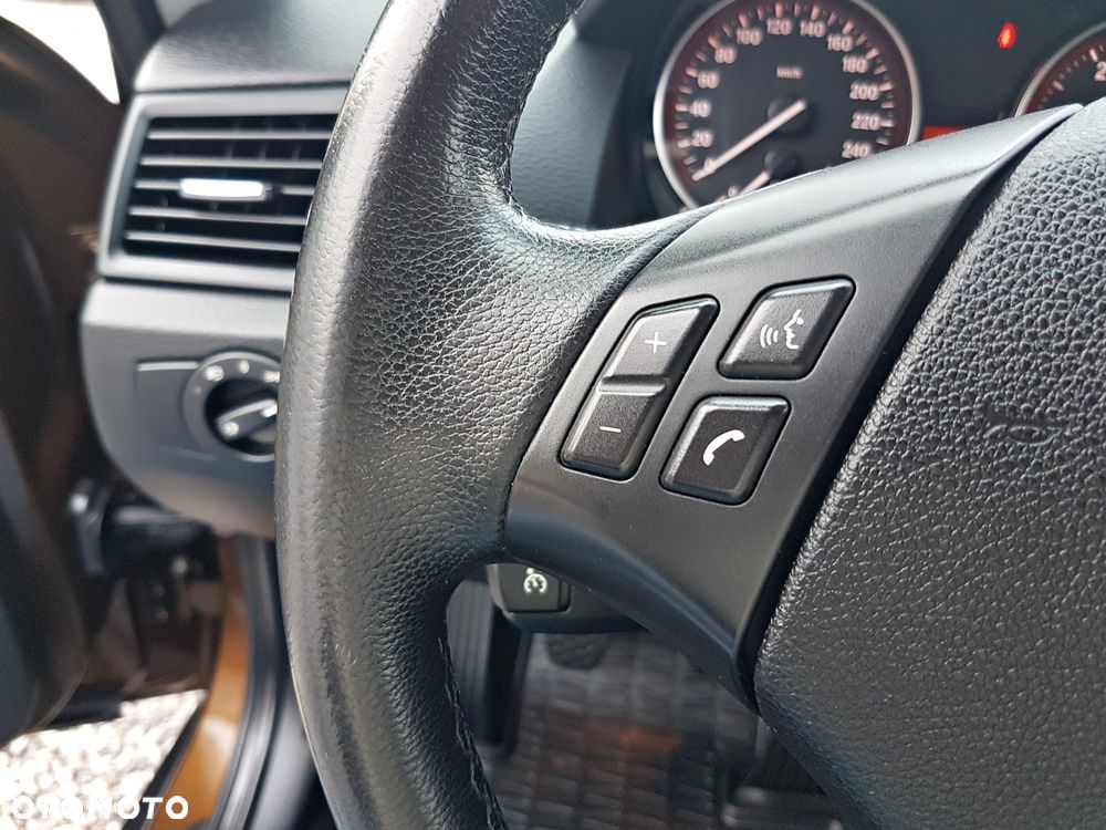 BMW X1 sDrive18d xLine - 20