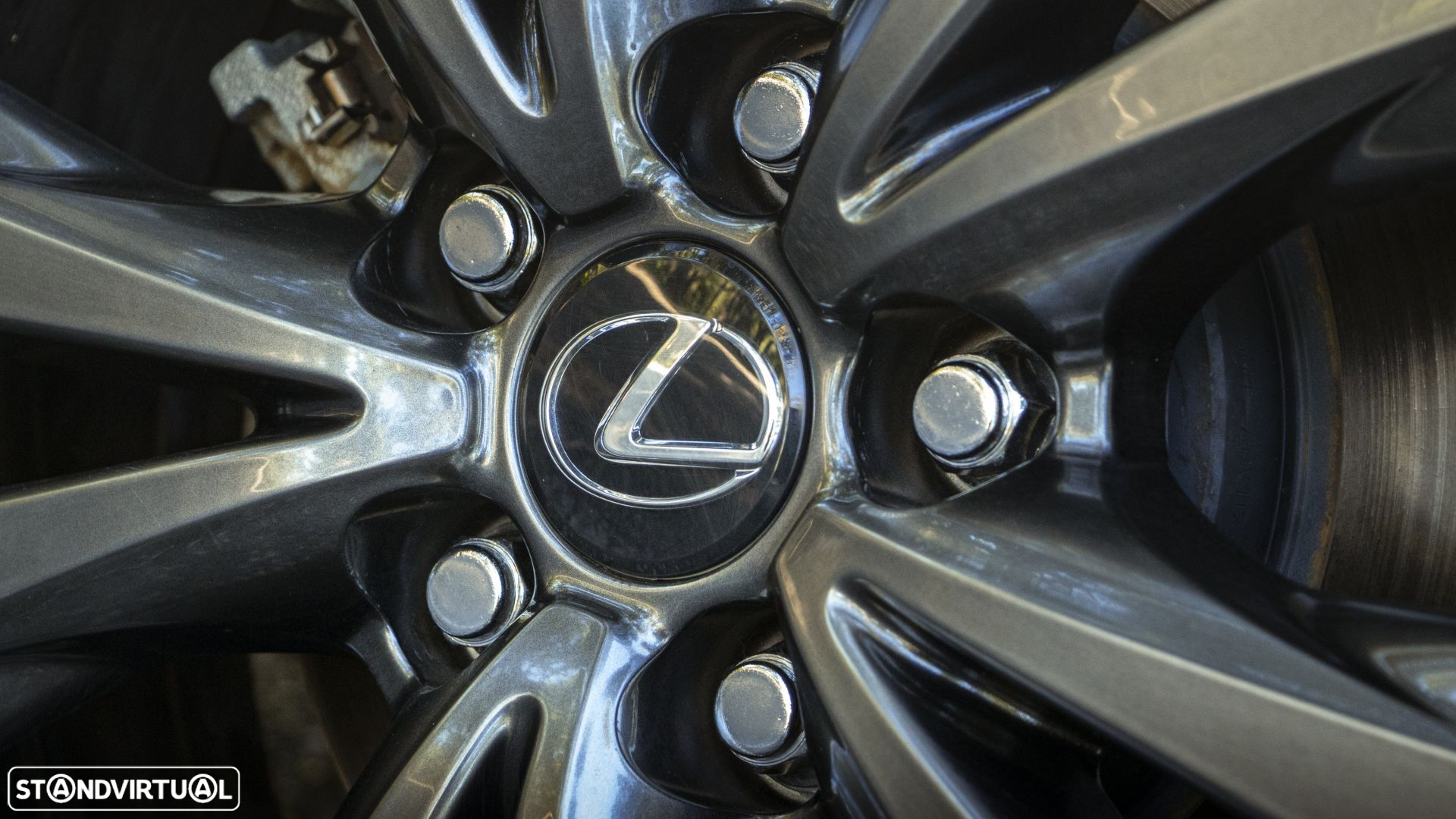 Lexus UX 250h F Sport - 28