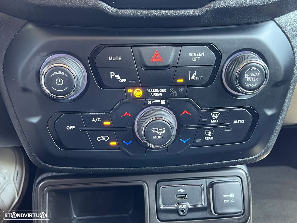 Jeep Renegade 1.0 T Limited - 24