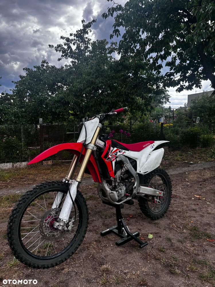 Honda CRF - 3