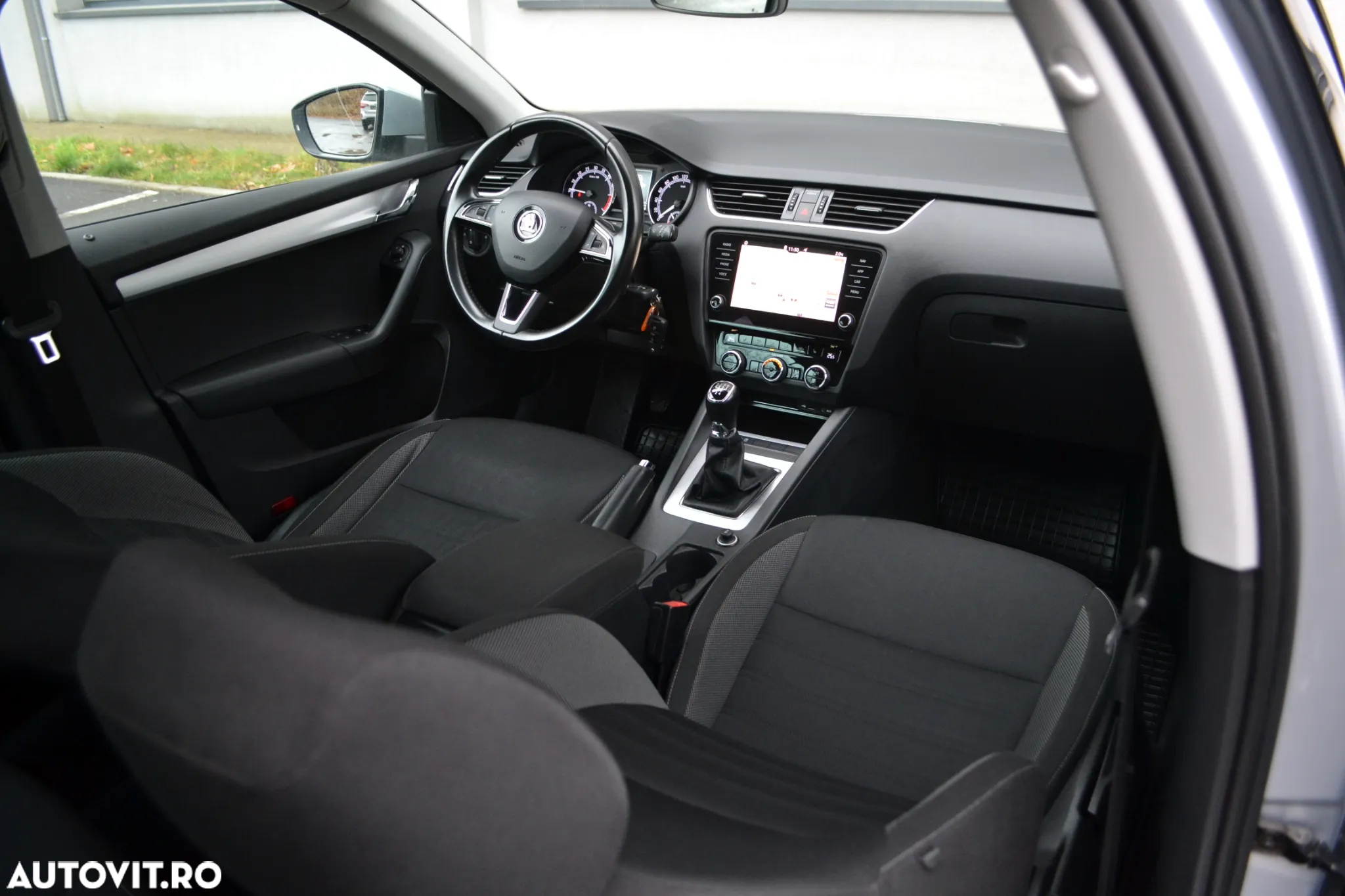 Skoda Octavia 1.6 TDI Premium Edition - 10