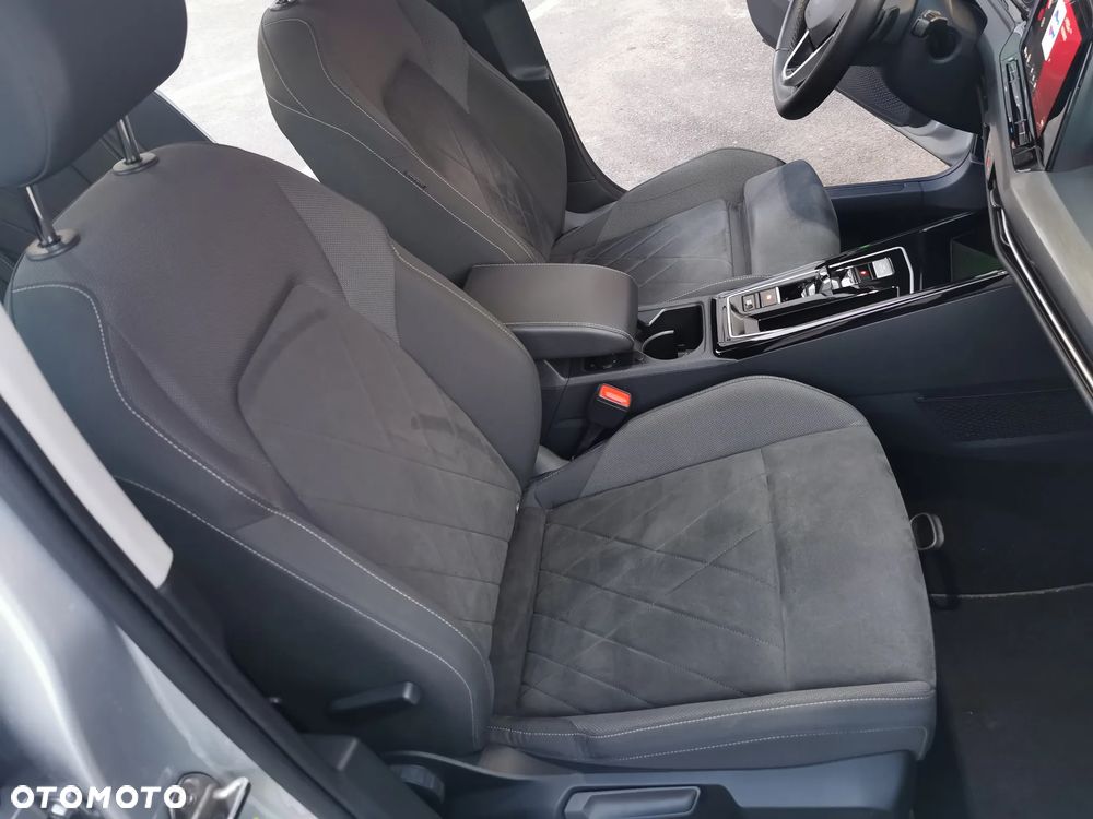 Volkswagen Golf 1.4 TSI Plug-In Hybrid Style DSG - 11