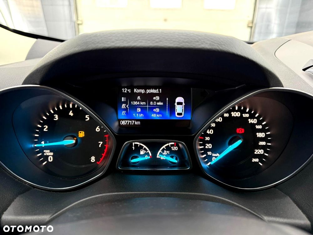 Ford Kuga 1.5 EcoBoost 2x4 Titanium - 16