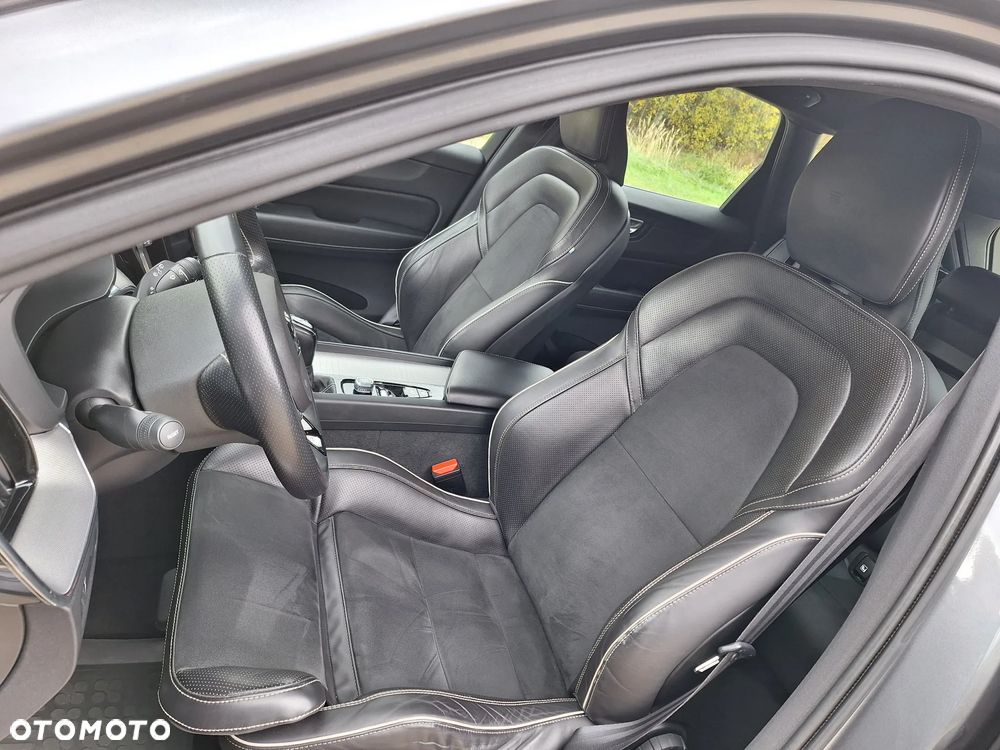 Volvo XC 60 D4 R-Design - 7