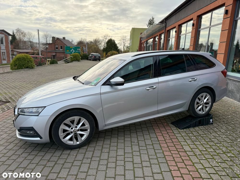 Skoda Octavia 2.0 TDI First Edition - 17