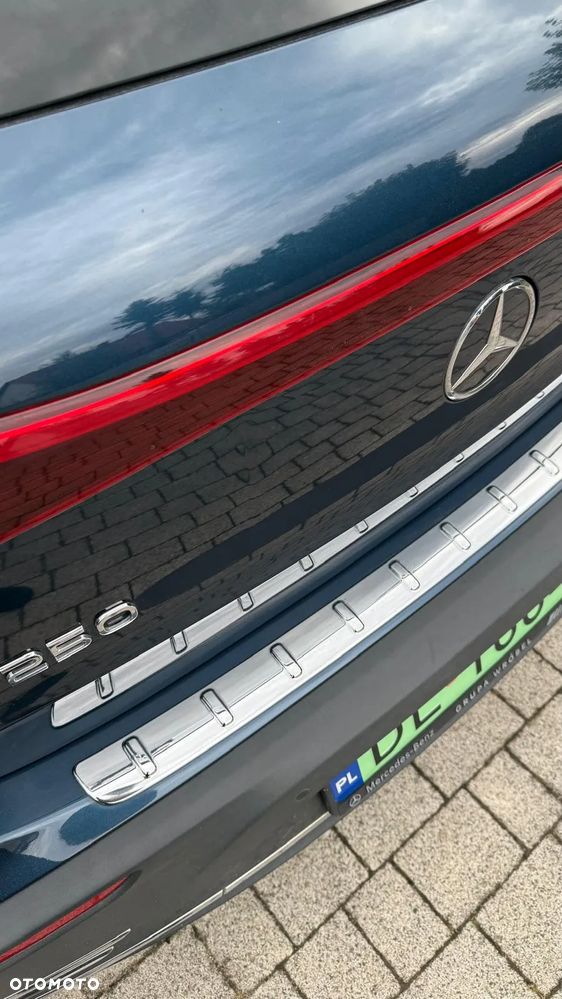 Mercedes-Benz EQA - 7